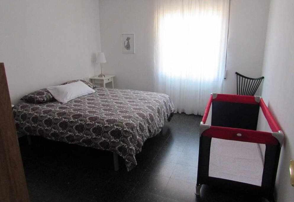 Apartamento Con Increibles Vistas Y Terraza Girona Exterior photo