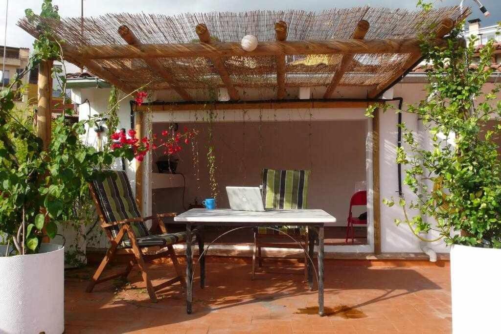 Apartamento Con Increibles Vistas Y Terraza Girona Exterior photo