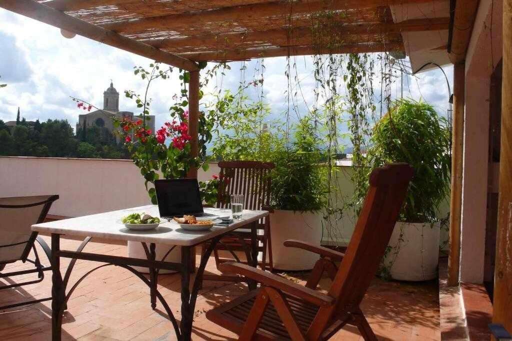Apartamento Con Increibles Vistas Y Terraza Girona Exterior photo